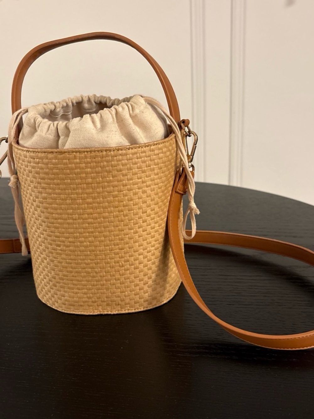 Forever 21 Woven Bucket Crossbody in Tan and Cream